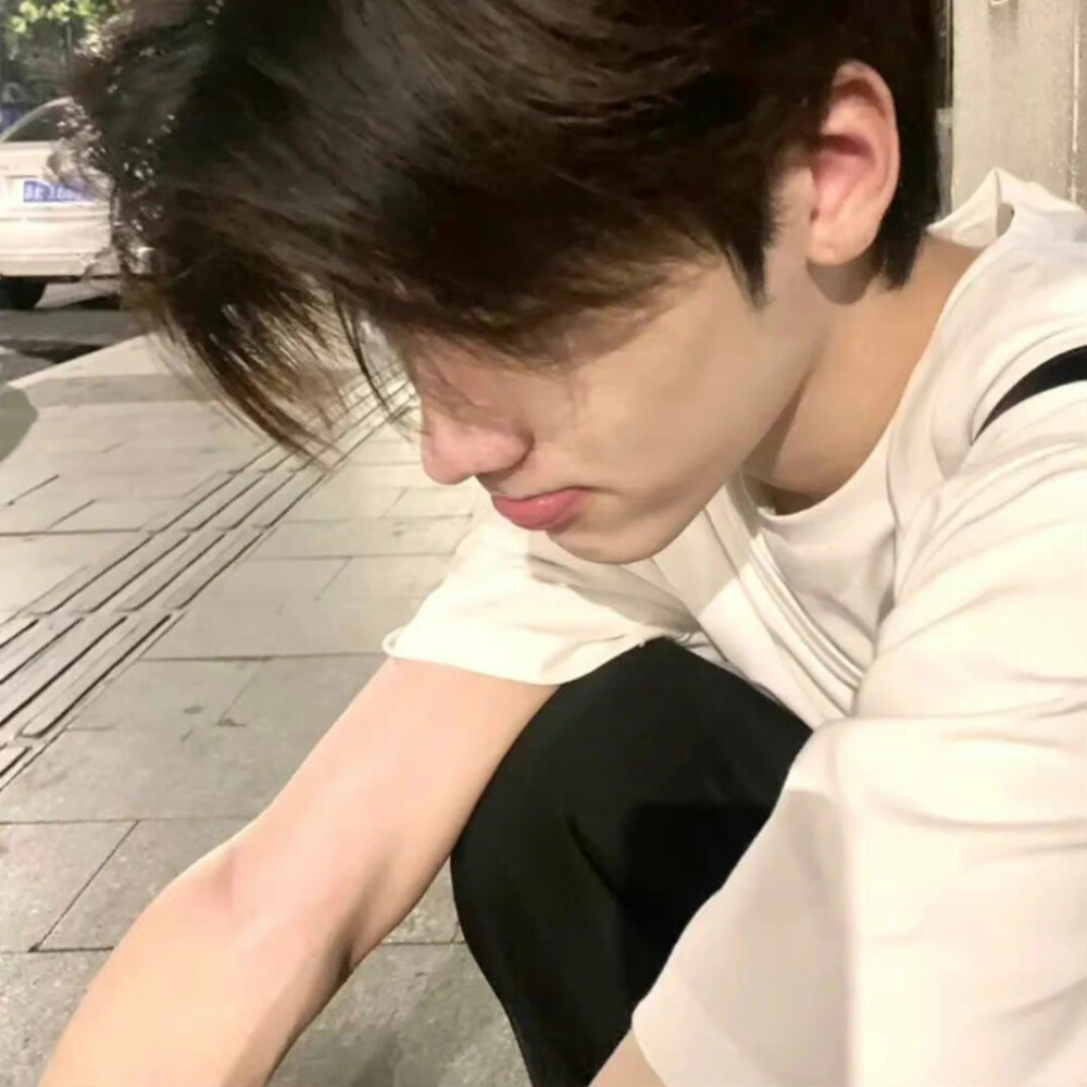 真人男生头像高清男头素质拿图