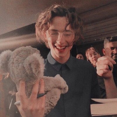 孤独像无人送粥的重感冒