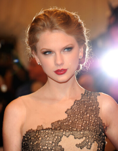 Taylor Swift泰勒·斯威夫特