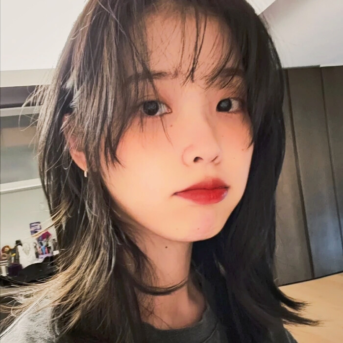 IU