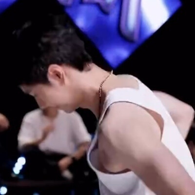 220911 这就是街舞 ♕一博的联欢会show time♛ http://t.cn/A6S80Kjs ​​​