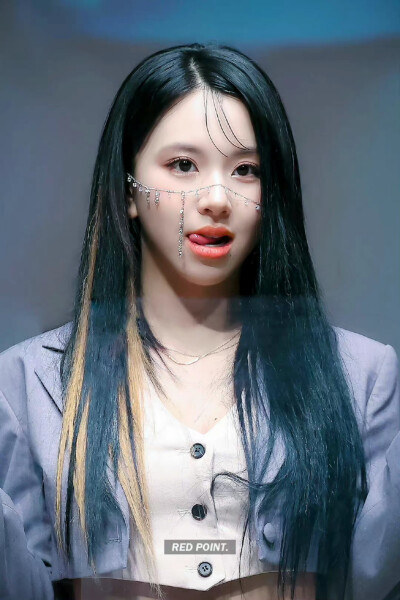 孙彩瑛 chaeyoung
©logo 侵权删.