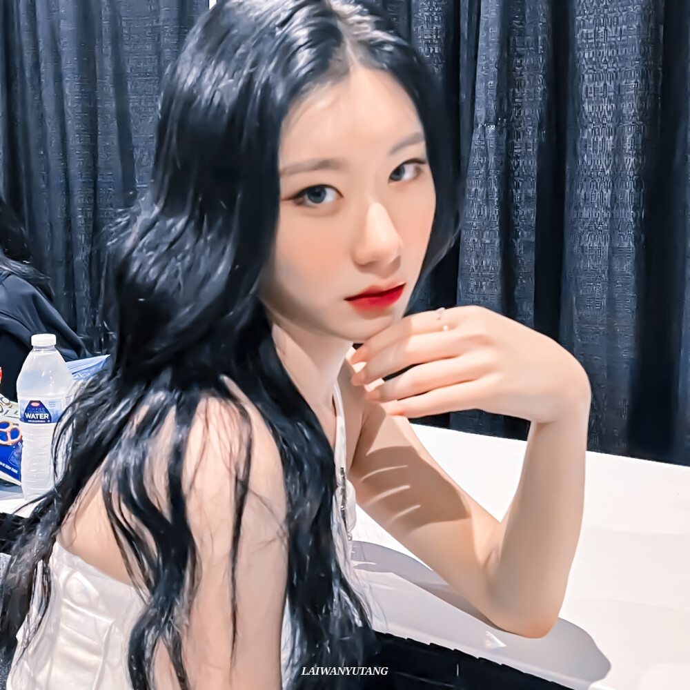 李彩领 // ଘ(੭ˊᵕˋ)੭