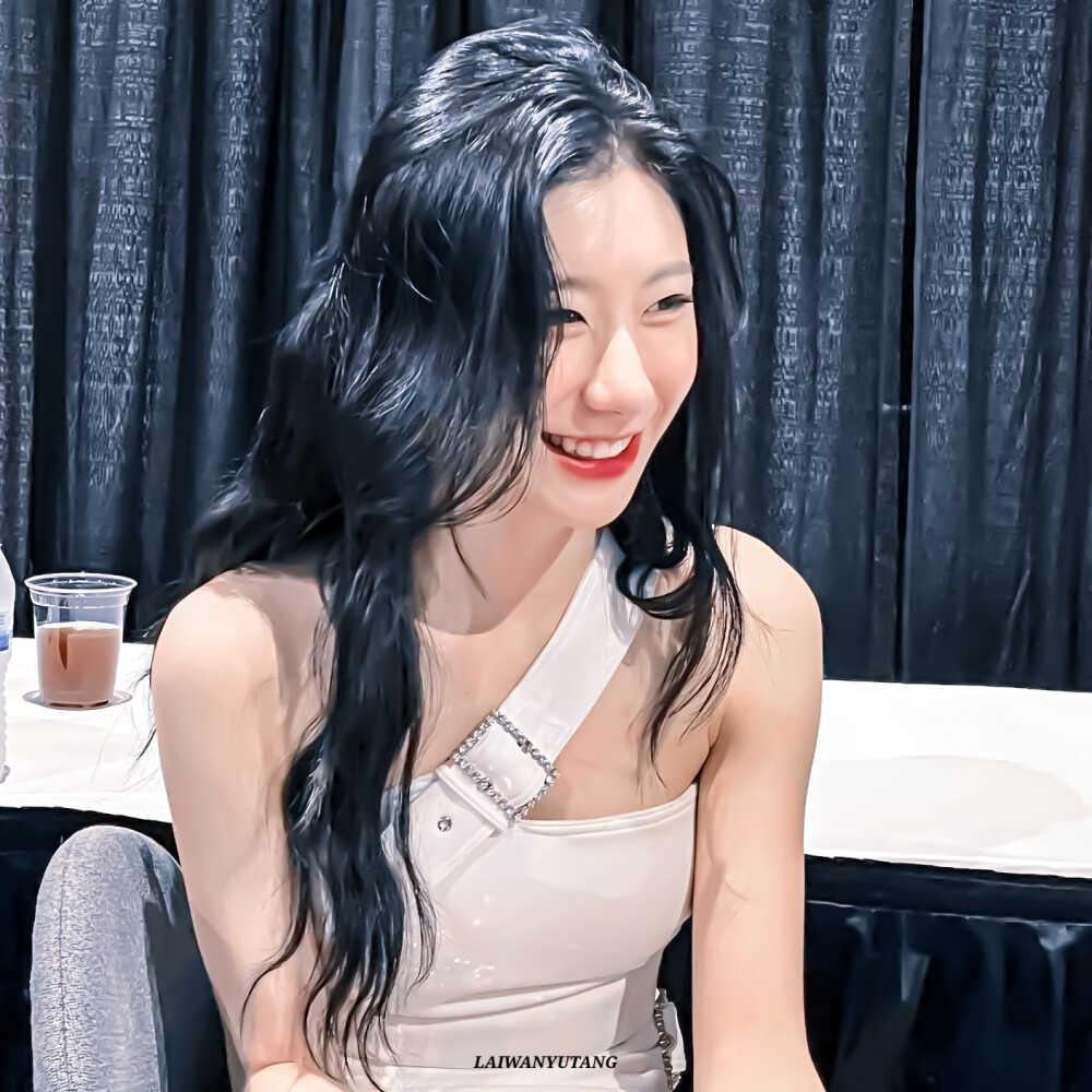 李彩领 // ଘ(੭ˊᵕˋ)੭