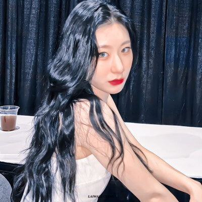 李彩领 // ଘ(੭ˊᵕˋ)੭
