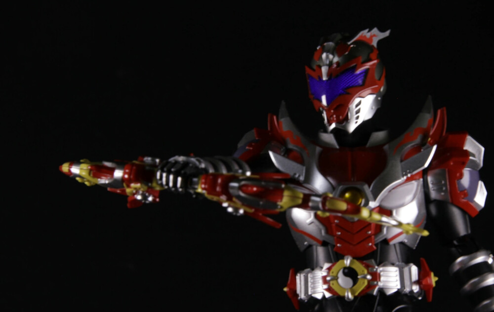 铠甲勇士炎龙侠