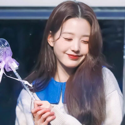 美女贴贴(❁´◡`❁)*✲ﾟ*