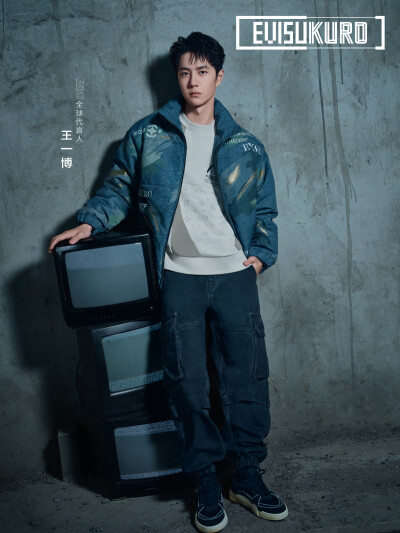 EVISU官方微博：
#EVISU与王一博的冒险之旅#
EVISU 全球代言人@UNIQ-王一博，从桎梏废墟中觉醒，不依靠既定的规则与定义，自由奏响冒险前奏，唤醒自我意识。
#寻找探险者王一博# #废墟数据修复计划# #EVISU全球代言…