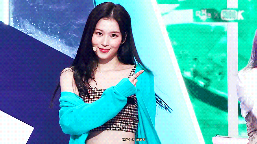 凑崎纱夏 sana 动图
cr.鲤栗旬