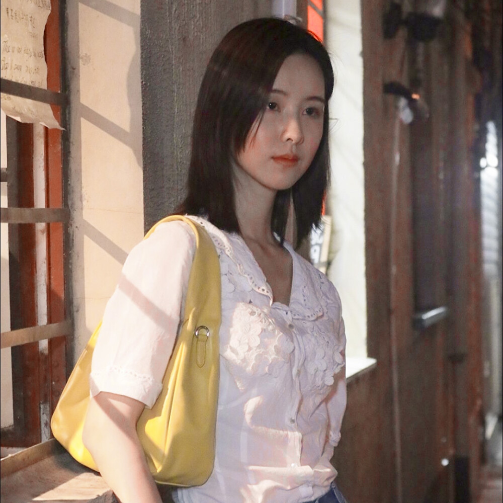 陈都灵
