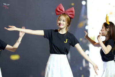 朴智妍 jiyeon
©logo 侵权删.