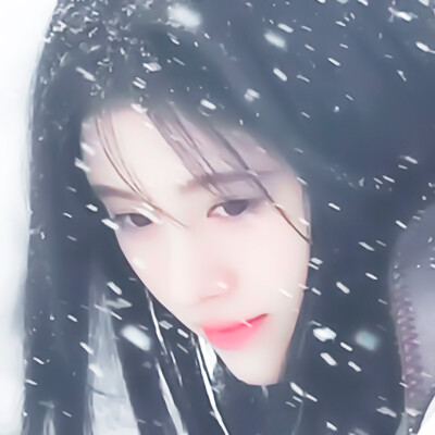 月亮也会孤独，你与星星皆是救赎
©宋佳怡