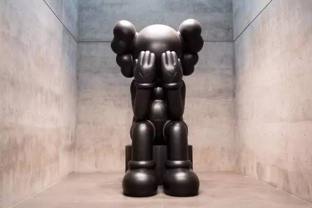 (∩•̀ω•́)⊃--⋆...KAWS...✧｡