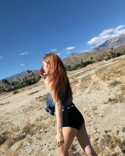 金泫雅 hyuna
©logo 侵权删.