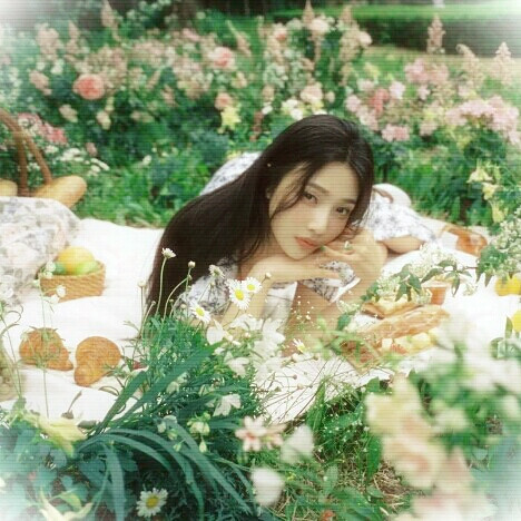 joy朴秀荣
————鲜草————新鮮な草————