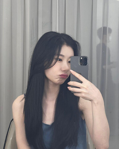 CHAERYEONG 李彩领