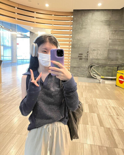 CHAERYEONG 李彩领