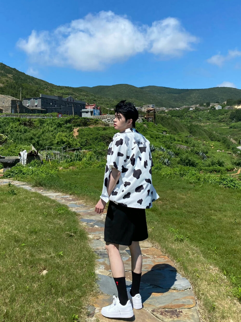 邓孝慈