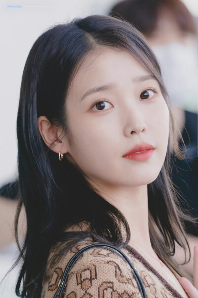 IU 李知恩
©bluewing 禁二改禁商用