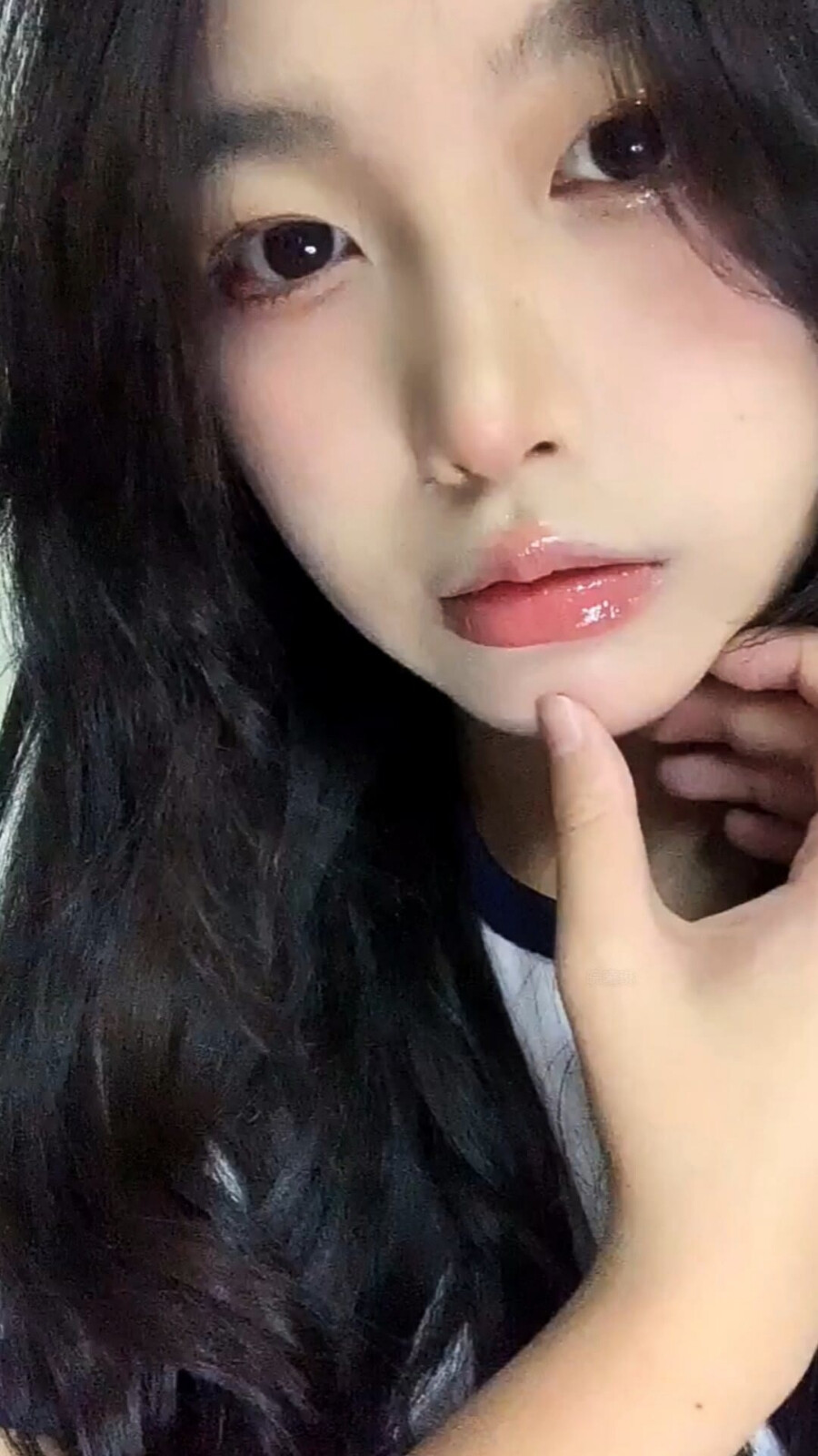 美女锁屏 聊天全屏壁纸