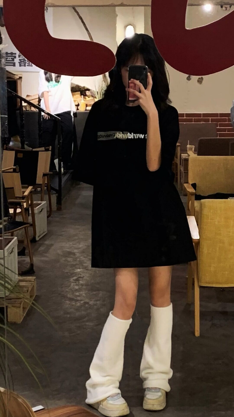 美女锁屏 聊天全屏壁纸