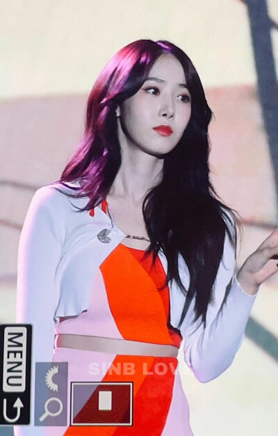 SINB 黄恩妃
©SinB_Love 禁二改禁商用