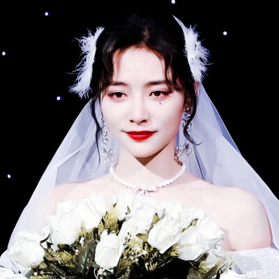 许佳琪 | ©冷酒