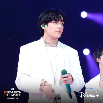 金泰亨
220925 Disney
BTS Permission To Dance On Stage: LA