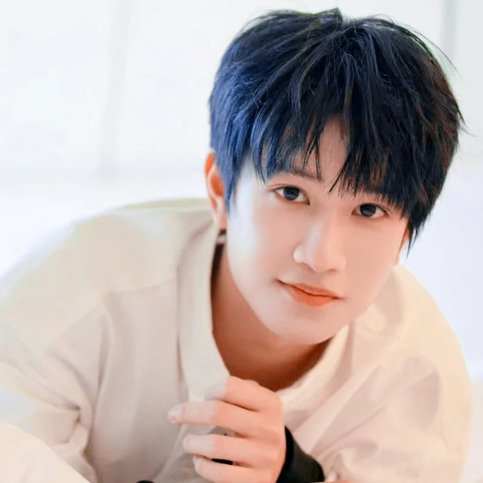 虽然是素未谋面的喜欢但也会爱他很深