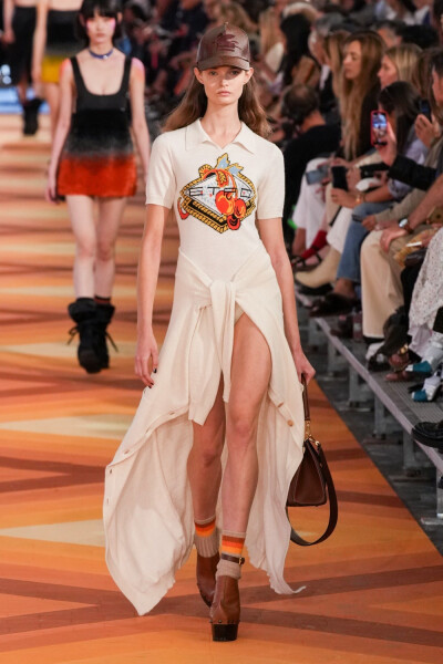 秀场、时装周、时尚、模特