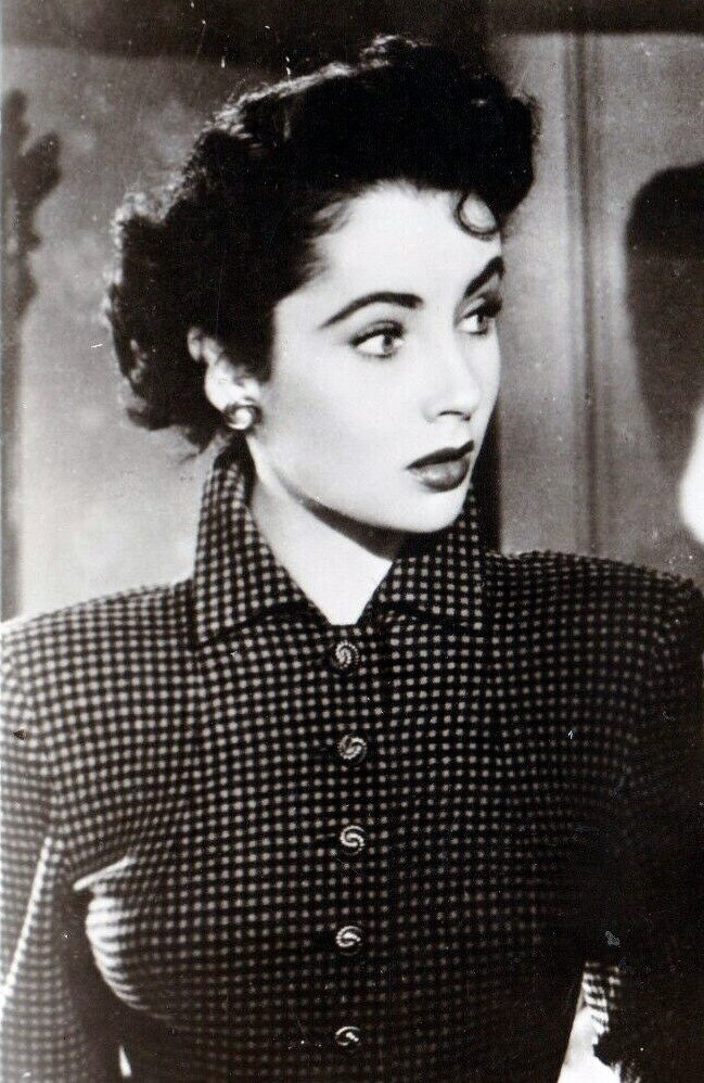 伊丽莎白泰勒
Elizabeth Taylor