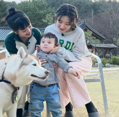 KPOP从不缺美女贴贴
