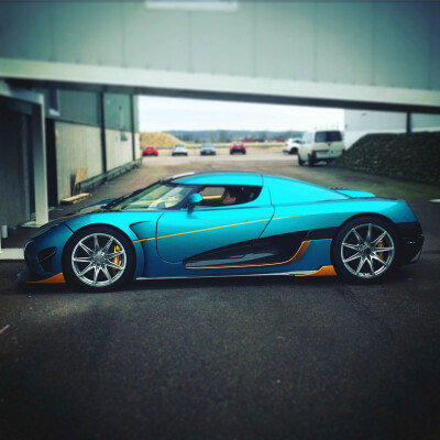 koenigsegg AgeraRSR 7123 交付日本