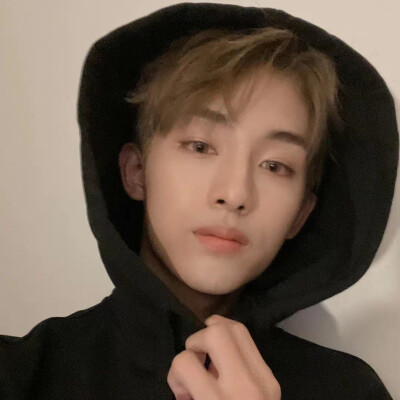 董思成
（泡头像）