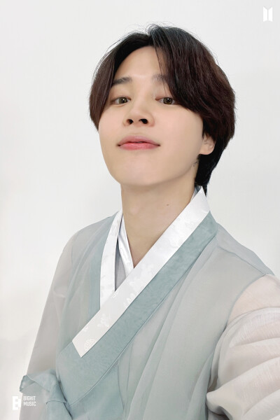 防弹少年团 中秋 韩服