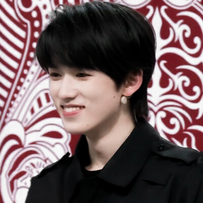 我追随沿海的落日与你共赴浪漫.
原©藏在白云里