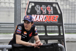 马克·马奎斯
Marc·Marquez
93号
Motogp统治级 马王