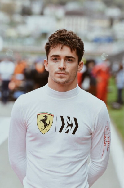 勒克莱尔 Leclerc
16号
f1 法拉利车手
1997年10月16日
正宗摩纳哥人
