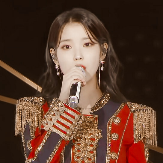 IU