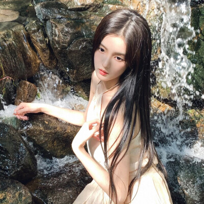 我的名字是 赈早见琥珀主