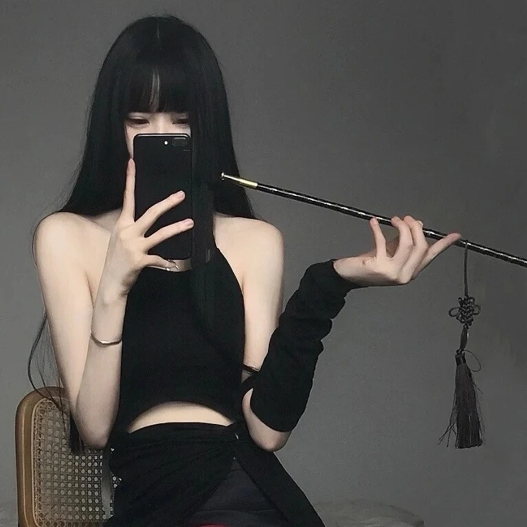 个人爱好，喜欢收藏头像，不倒卖#侵权删