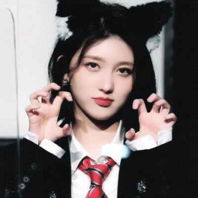 ～╭══╮┌══════════┐
​​╭╯让路║ 林榆潇和张瀚的婚车
​​╰⊙═⊙╯╰══⊙════⊙══╯