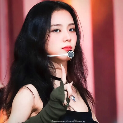 hello jisoo