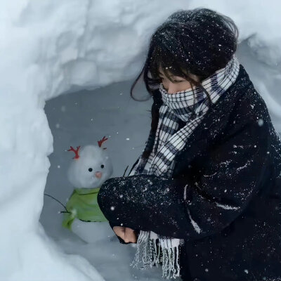 女头
下雪了