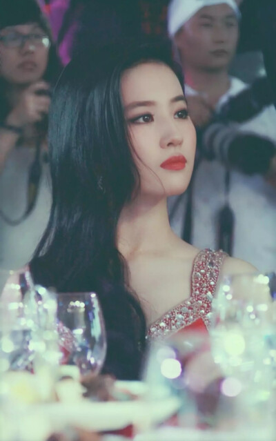 美人