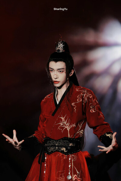 刘宇 1006 国风大典
cr.SharingYu·刘宇
