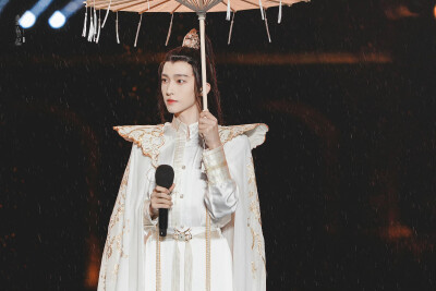 刘宇 1006 国风大典
白话文
cr.遇仙记·刘宇