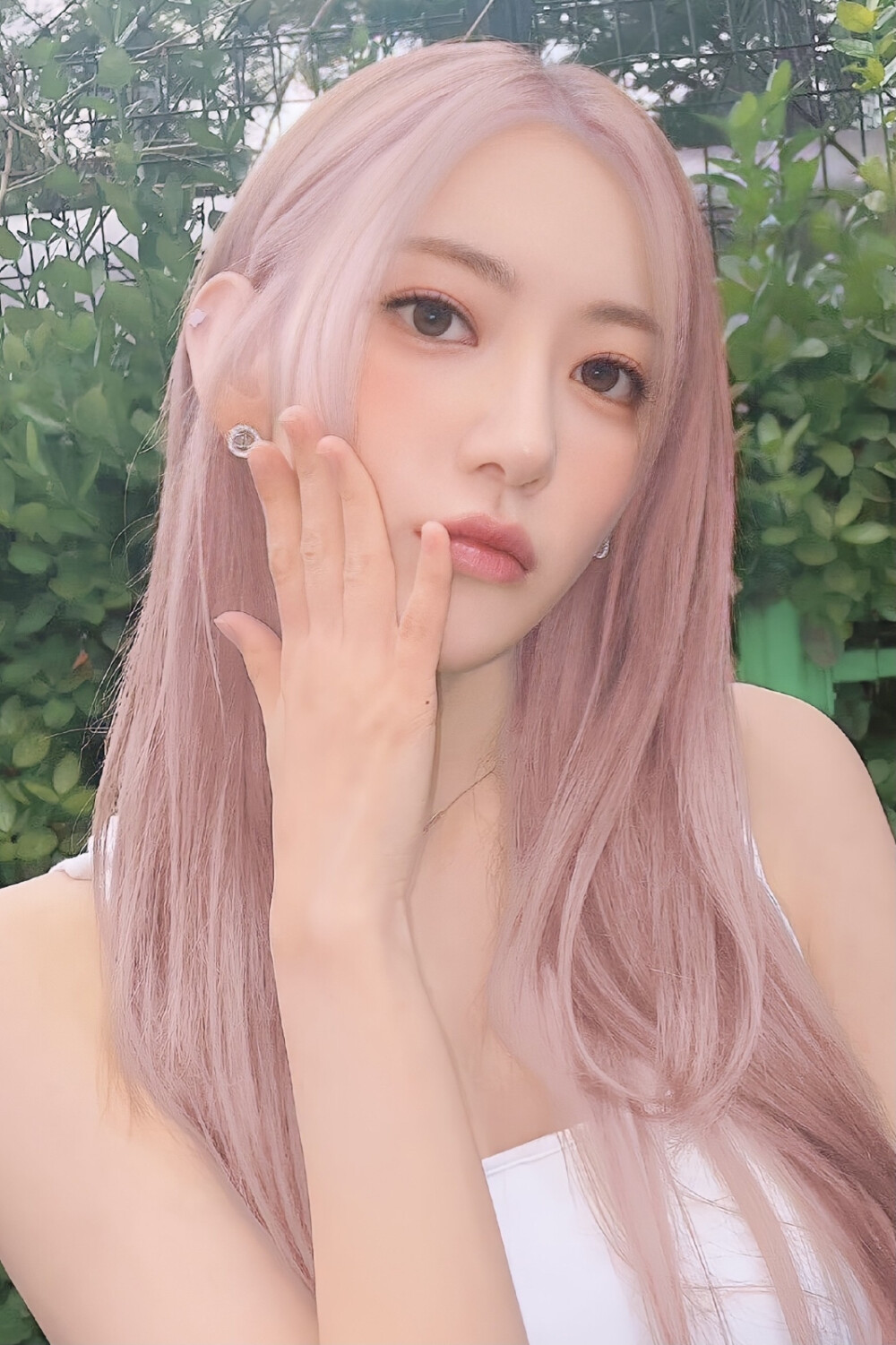 依次
樱脇咲良
田曦薇
姜贞羽
欧阳娜娜