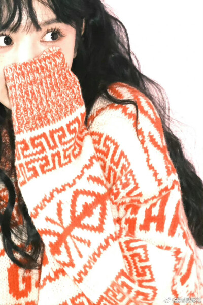 依次
樱脇咲良
田曦薇
姜贞羽
欧阳娜娜