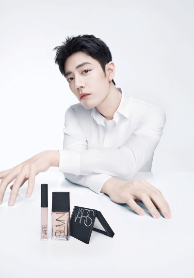 肖战
NARS